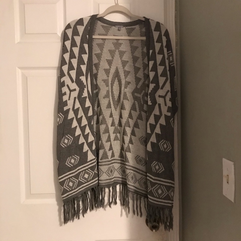 Charlotte Russe Short sleeve Cardigan